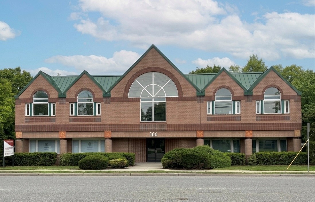 166 Main Street (1st Floor)